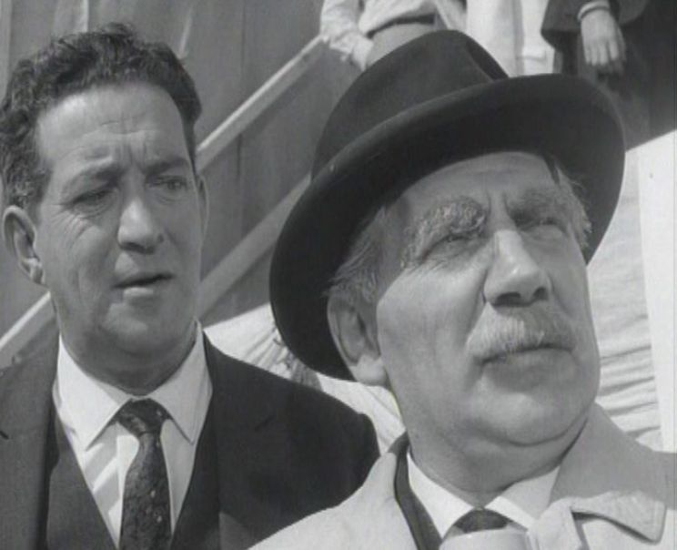 Alfie Bass