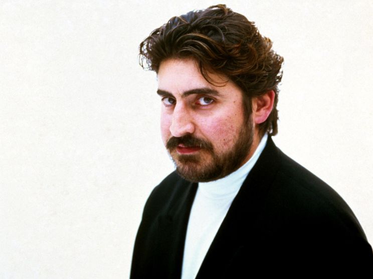 Alfred Molina