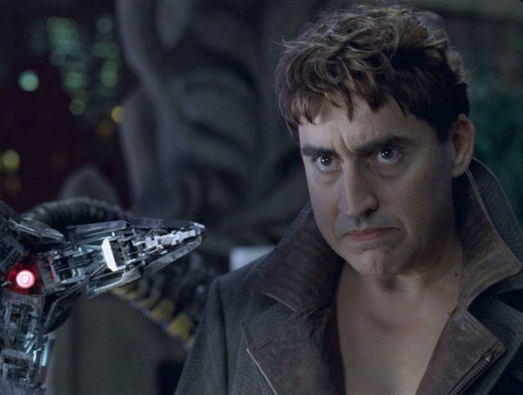 Alfred Molina