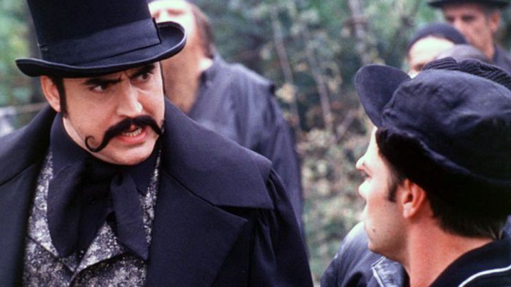 Alfred Molina