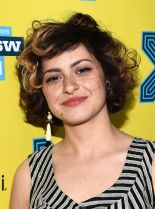 Alia Shawkat photo