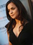 Alice Braga