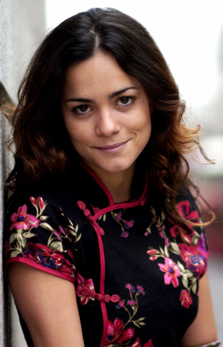 Alice Braga