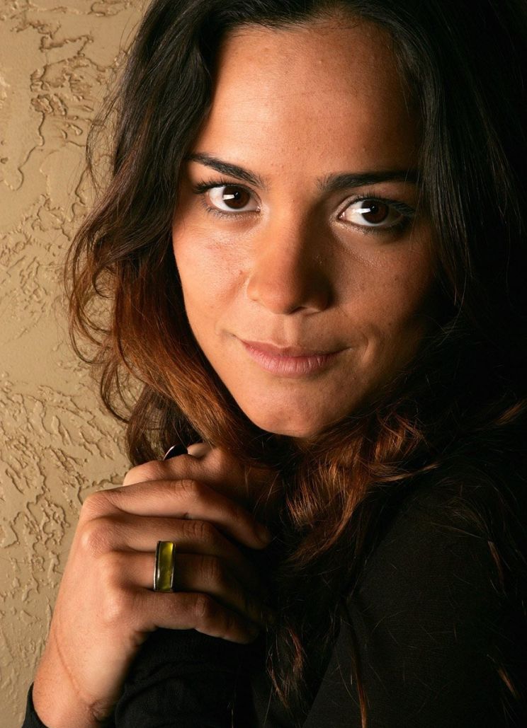 Alice Braga