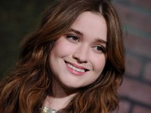 Alice Englert