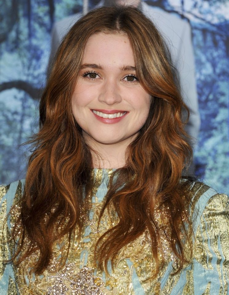 Alice Englert