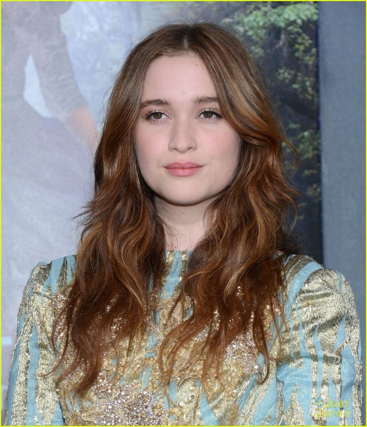 Alice Englert