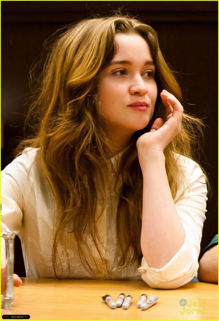 Alice Englert