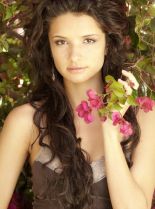 Alice Greczyn photo