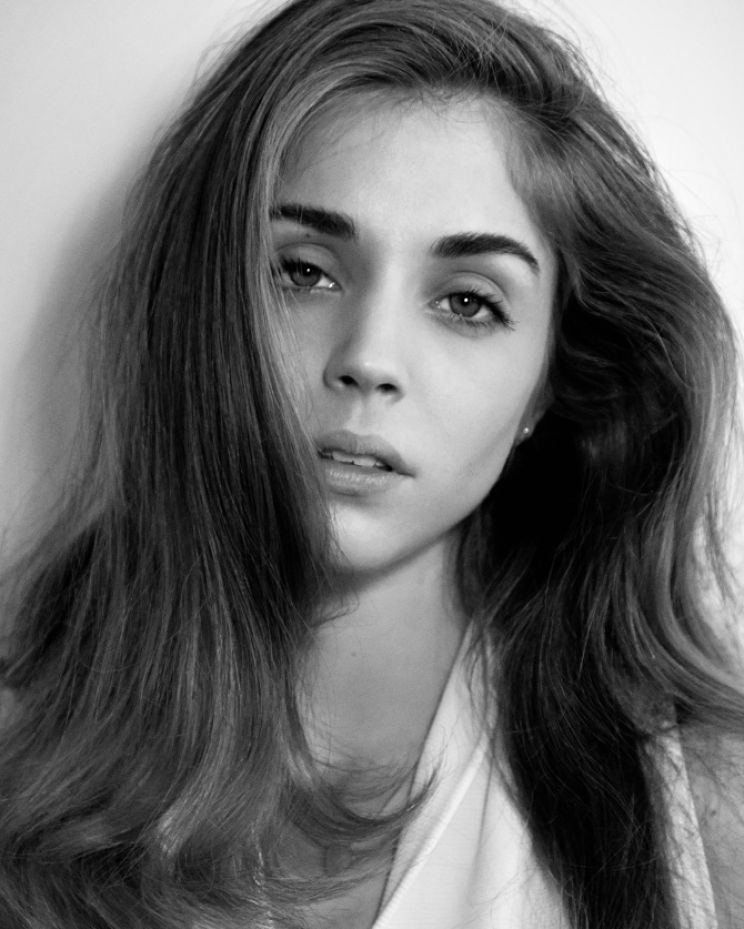 Alice Isaaz