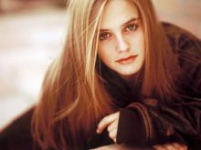 Alicia Silverstone #42792 picture (Landscape Medium)