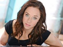 Alicia Turner