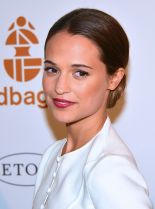 Alicia Vikander photo
