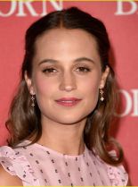 Alicia Vikander photo