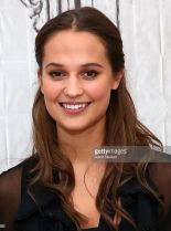 Alicia Vikander photo