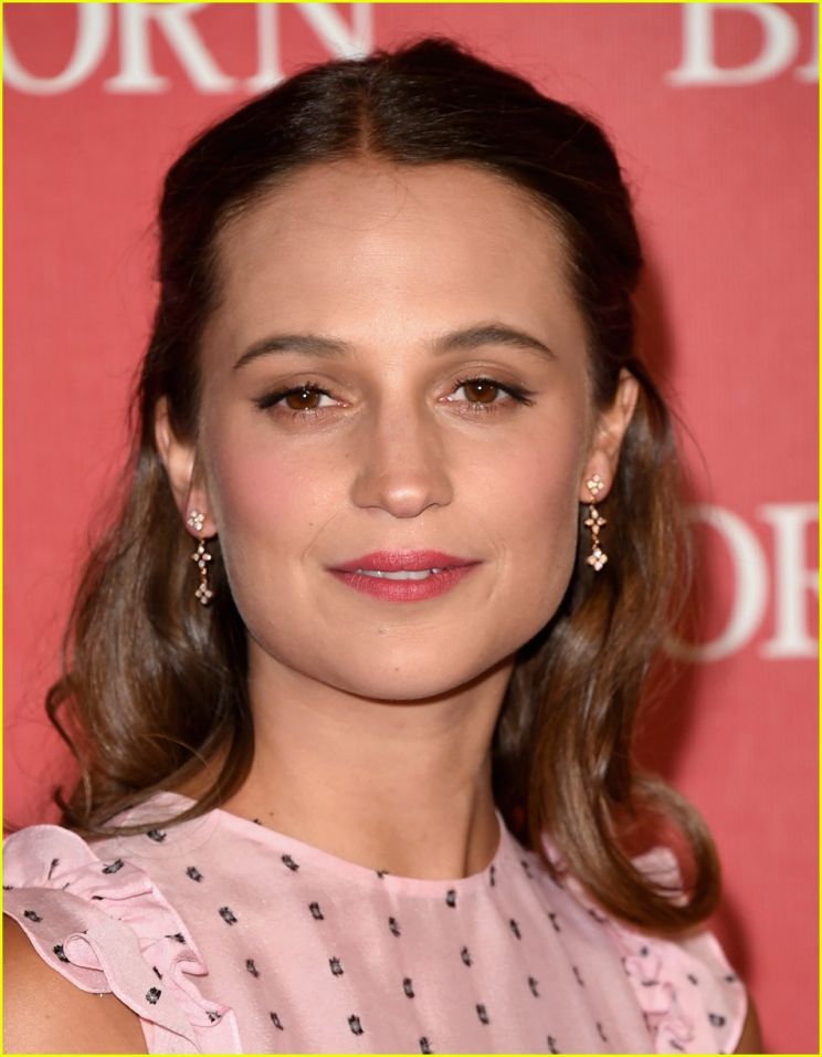 Alicia Vikander