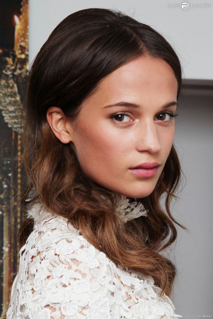 Alicia Vikander