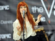Alison Sudol photo