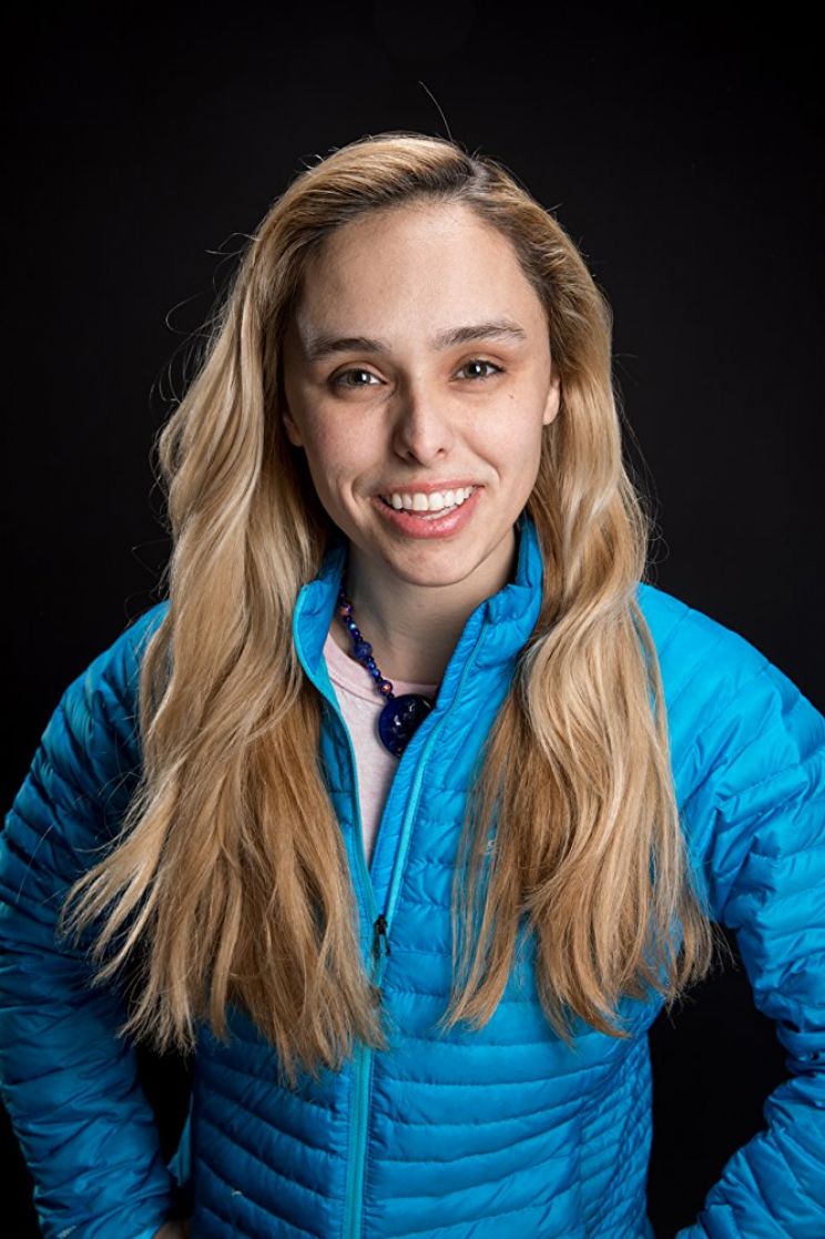 Alixzandra Dove