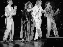 Alla Pugacheva
