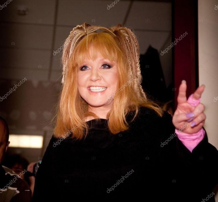 Alla Pugacheva