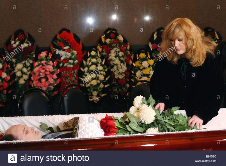 Alla Pugacheva