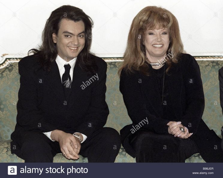 Alla Pugacheva