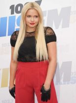 Alli Simpson photo