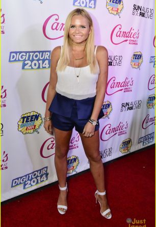 Alli Simpson