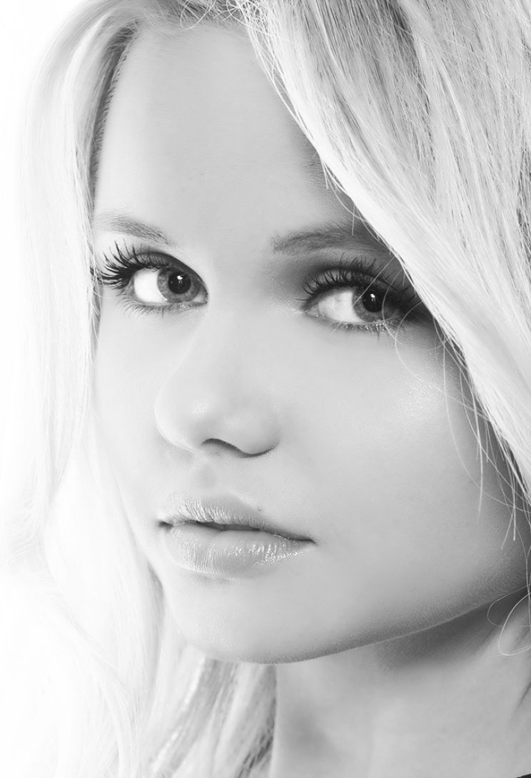 Alli Simpson