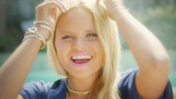 Alli Simpson