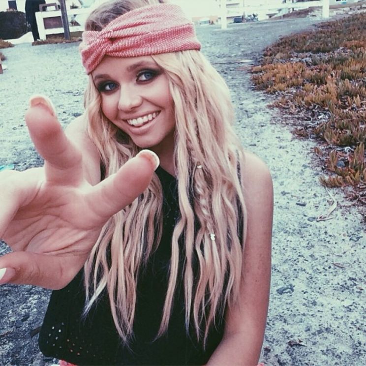 Alli Simpson