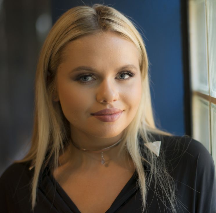 Alli Simpson