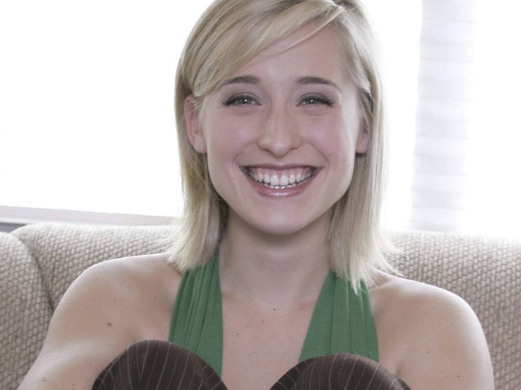 Allison Mack