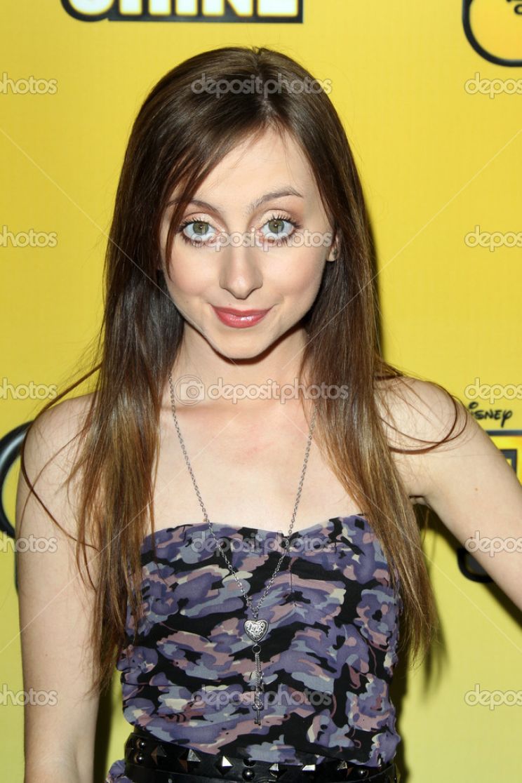 Allisyn Ashley Arm