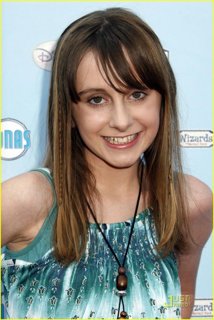 Allisyn Ashley Arm