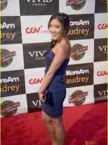 Ally Maki photo
