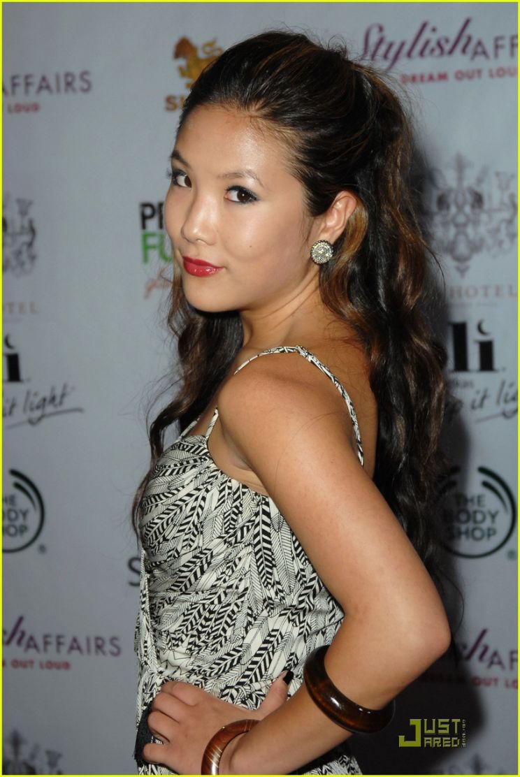 Ally Maki