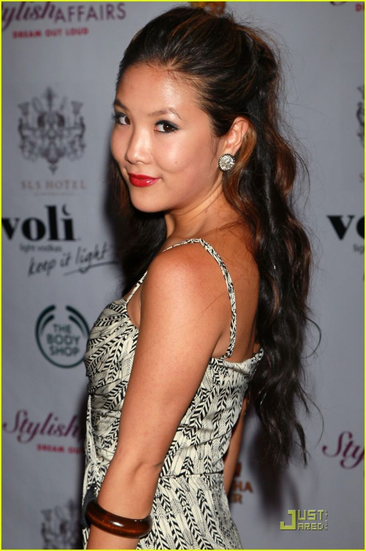 Ally Maki