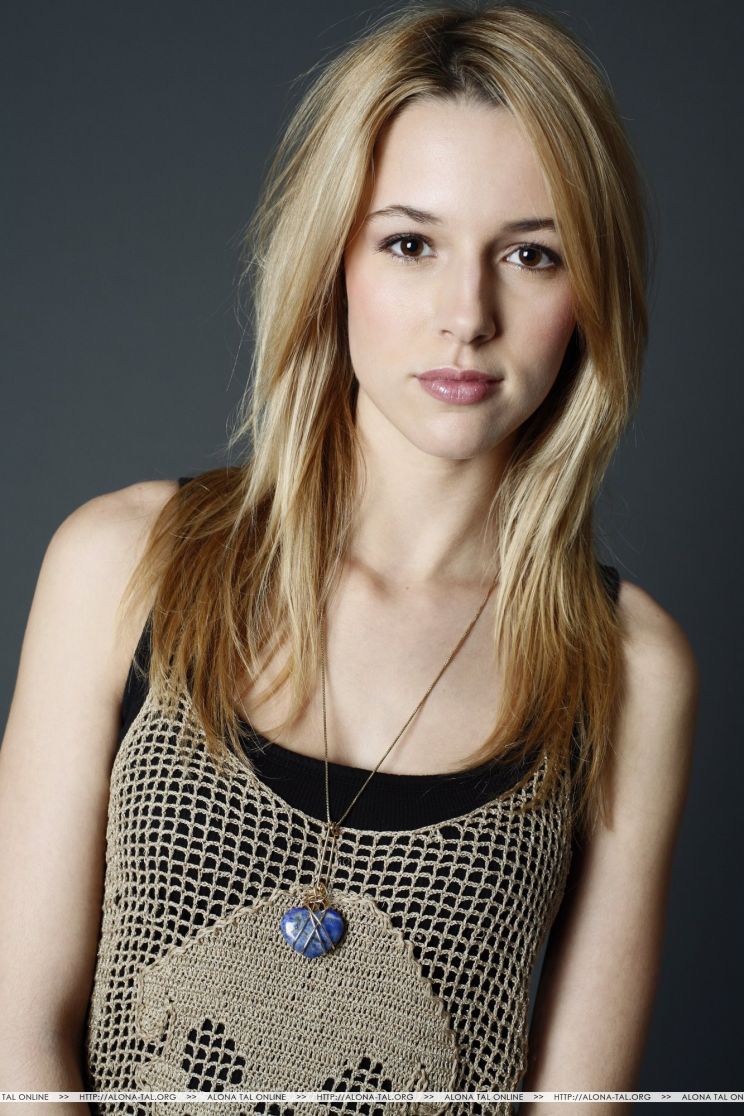 Alona Tal