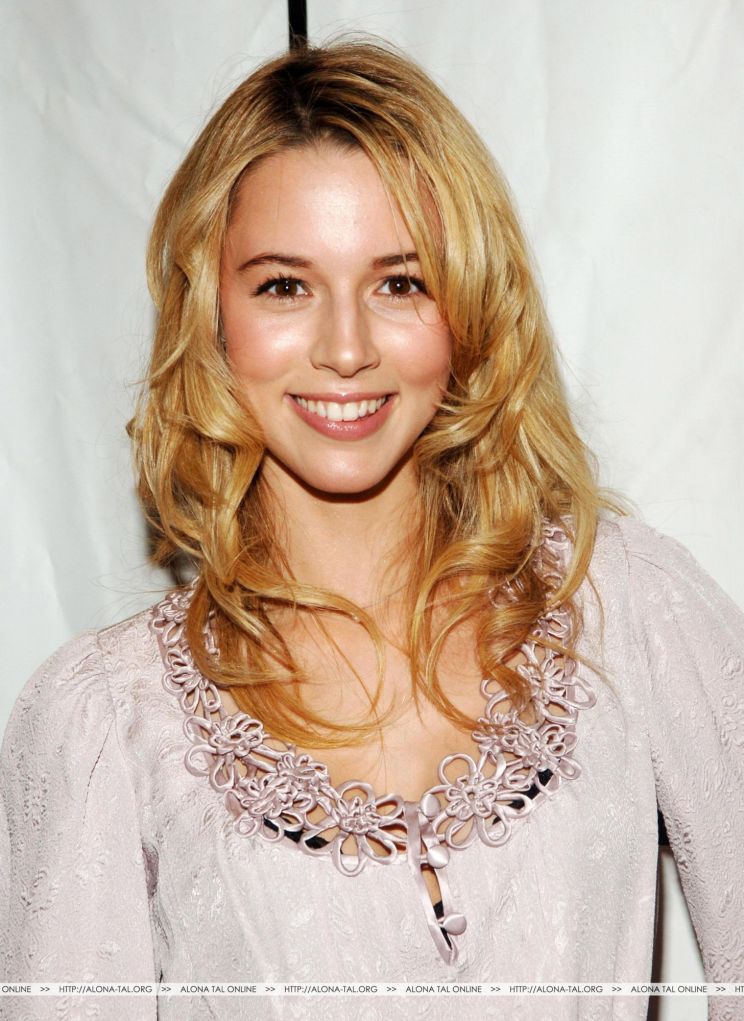 Alona Tal