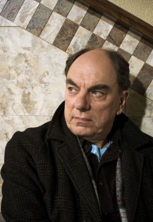 Alun Armstrong