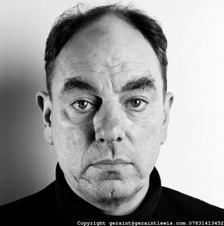 Alun Armstrong