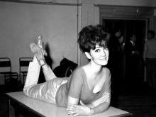 Amanda Barrie