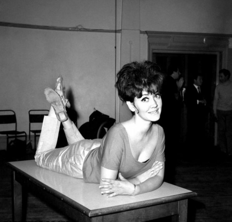 Amanda Barrie