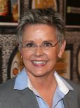 Amanda Bearse