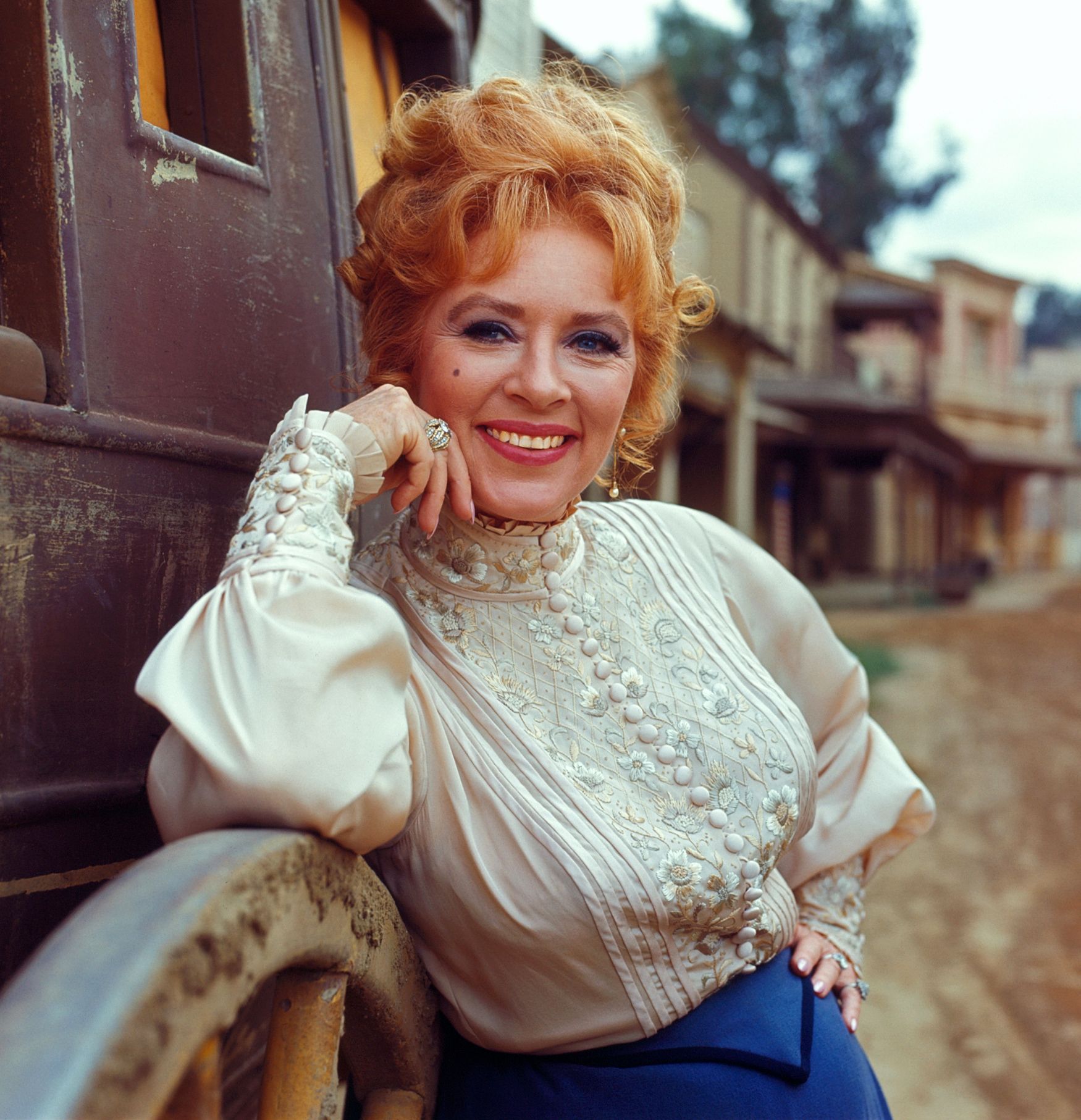 Pictures of Amanda Blake