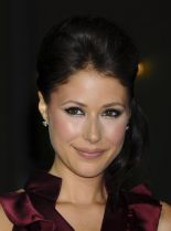Amanda Crew