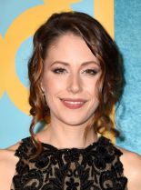 Amanda Crew photo