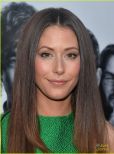 Amanda Crew